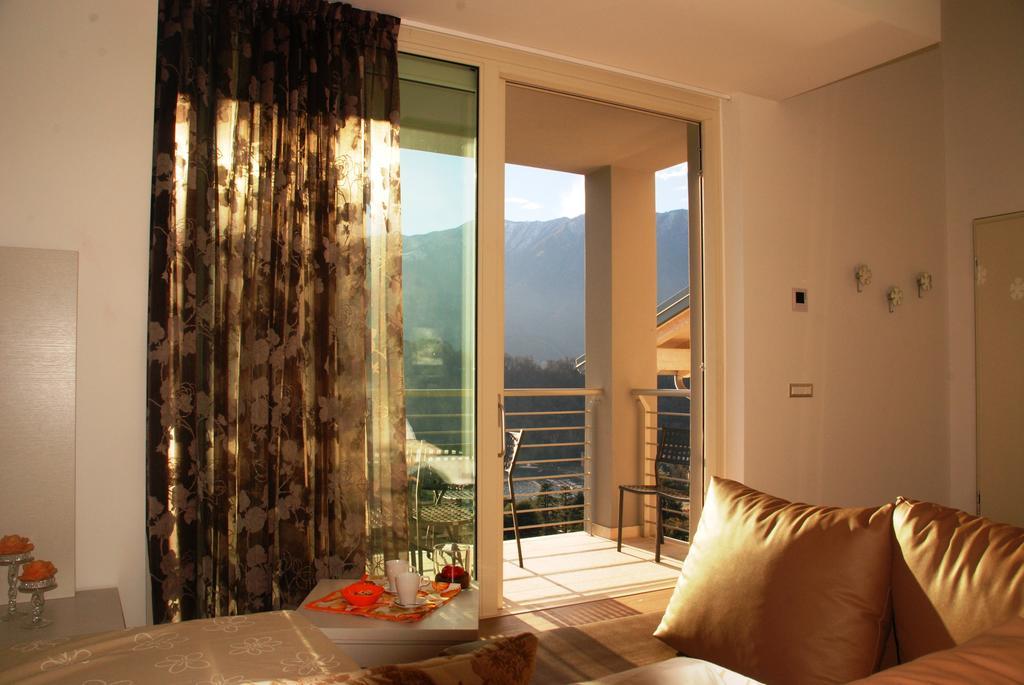 Residenza Simona Apartment Mezzegra Phòng bức ảnh